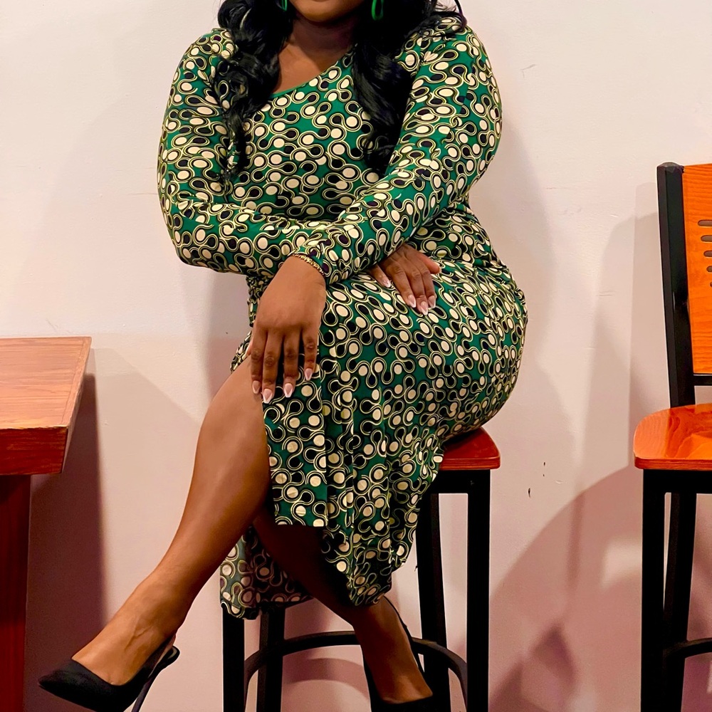 Eloquii Long Sleeve Green and Gold Patterned Dress